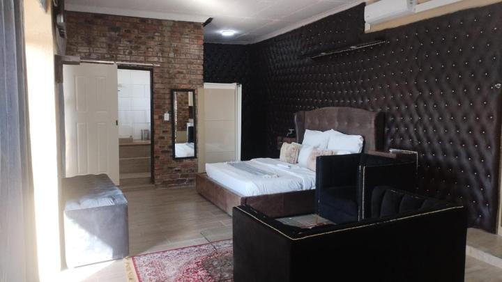 Naldorado Executive Villa ネルスプロイト エクステリア 写真